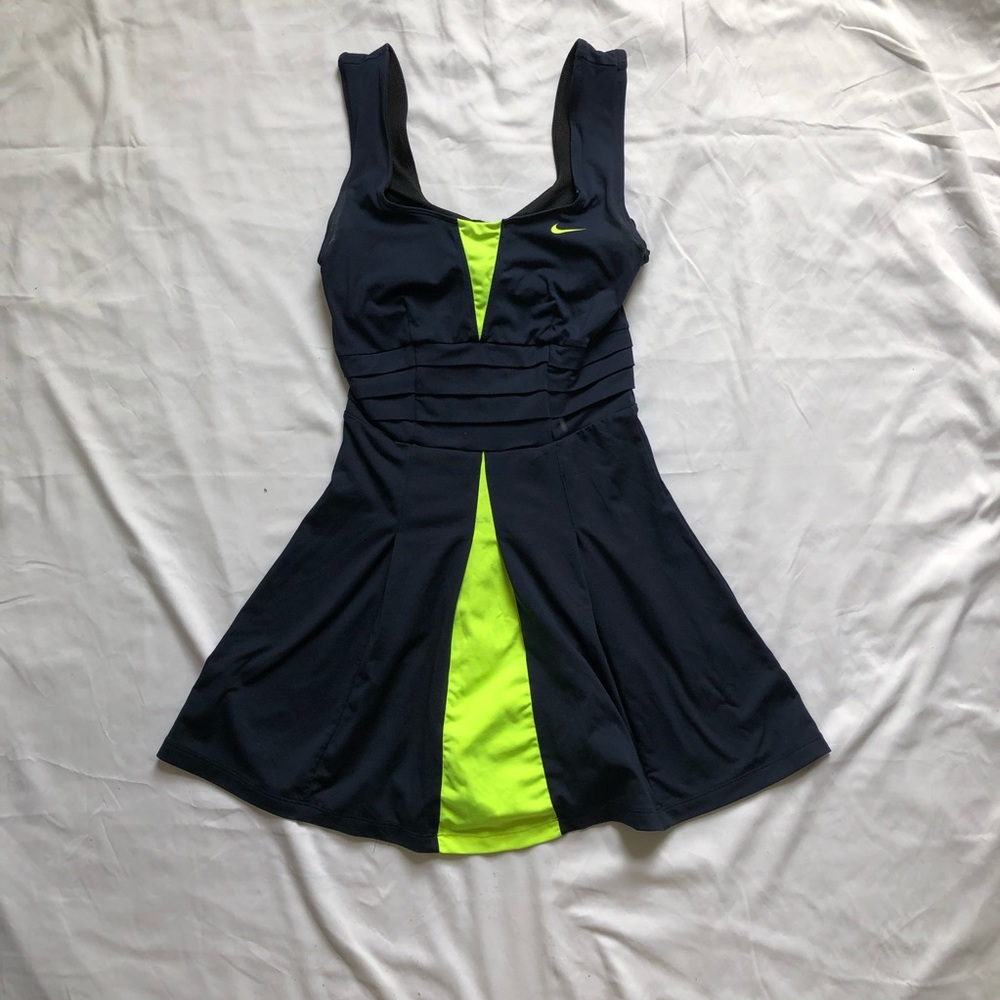 Nike XS dry fit tennis/running dress in dark blue